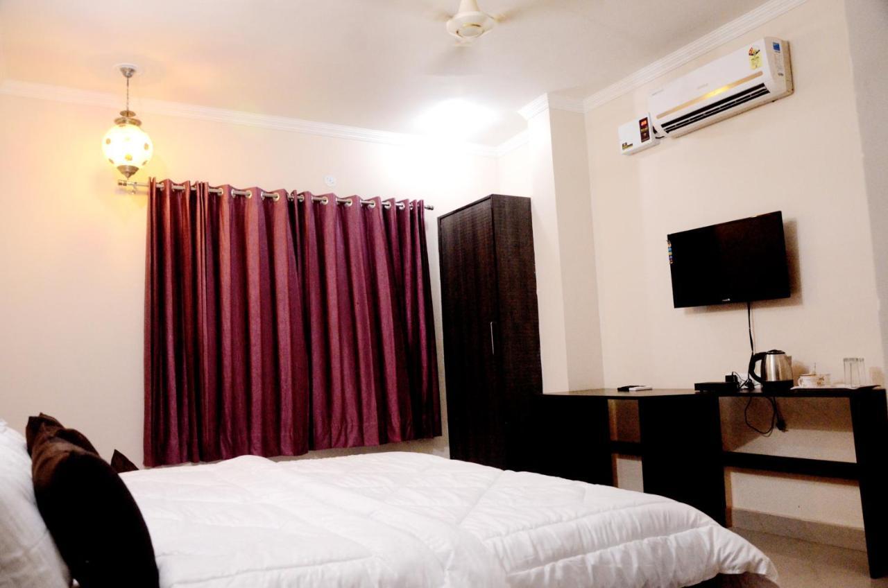 Hotel Golden Sunrise Inn อัมริตสา ภายนอก รูปภาพ