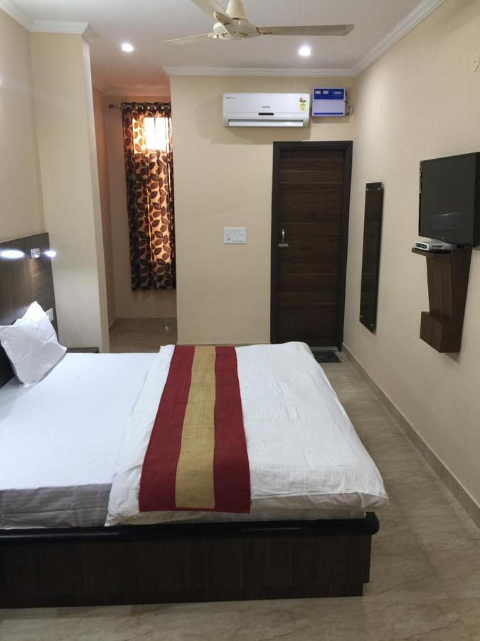 Hotel Golden Sunrise Inn อัมริตสา ภายนอก รูปภาพ
