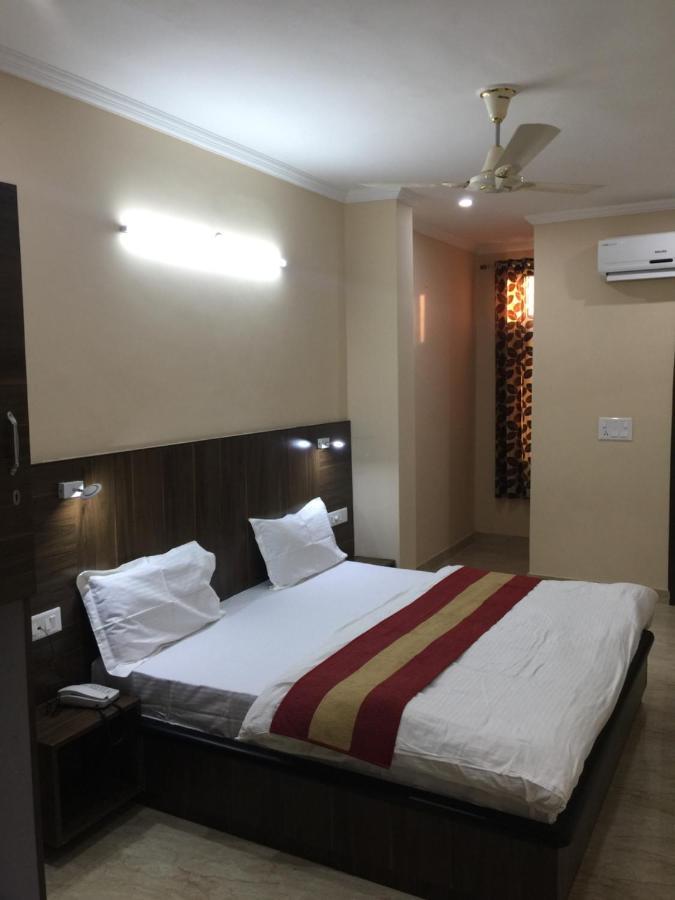 Hotel Golden Sunrise Inn อัมริตสา ภายนอก รูปภาพ